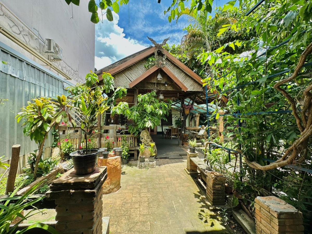 A Pousada Cozy Nest Cnx Chiang Mai Exterior foto